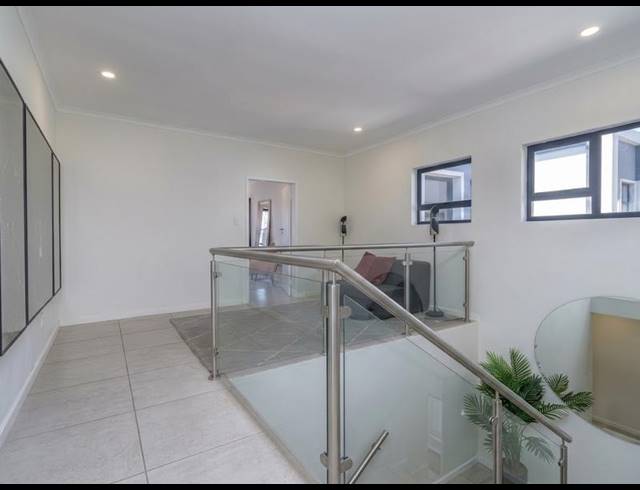 3 BEDROOM PROPERTY TO RENT IN SUNNINGHILL